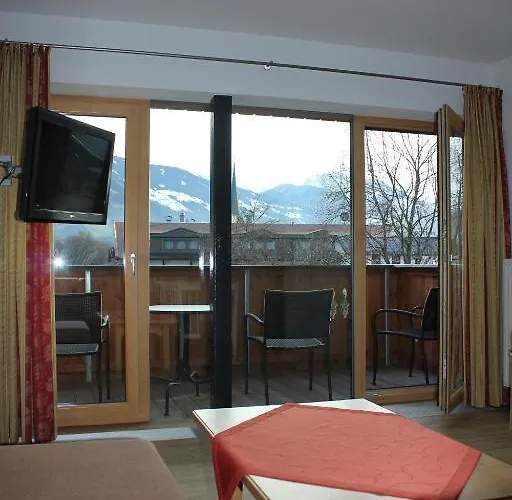 Gaestehaus Braunegger بيت ضيافة ستام